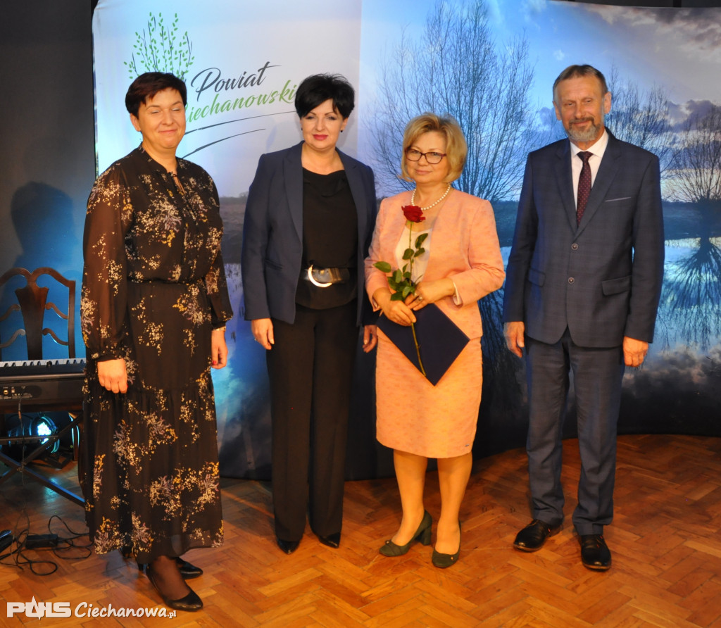 Nagrody Starosty dla nauczycieli zostały wręczone