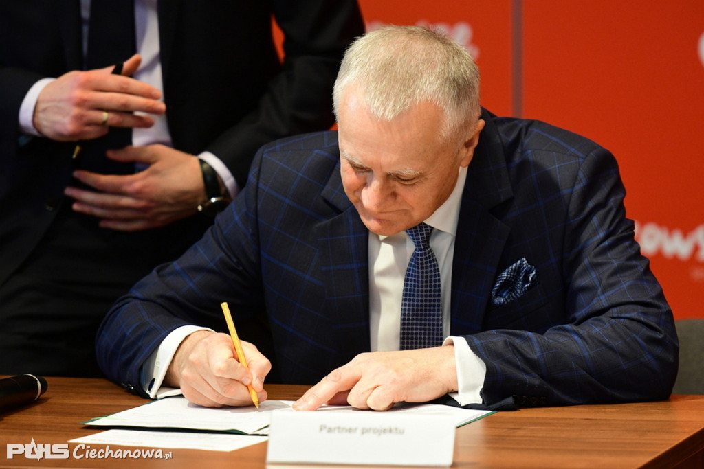 	Z Warszawy przez Zegrze do Przasnysza koleją? To możliwe! Umowa podpisana