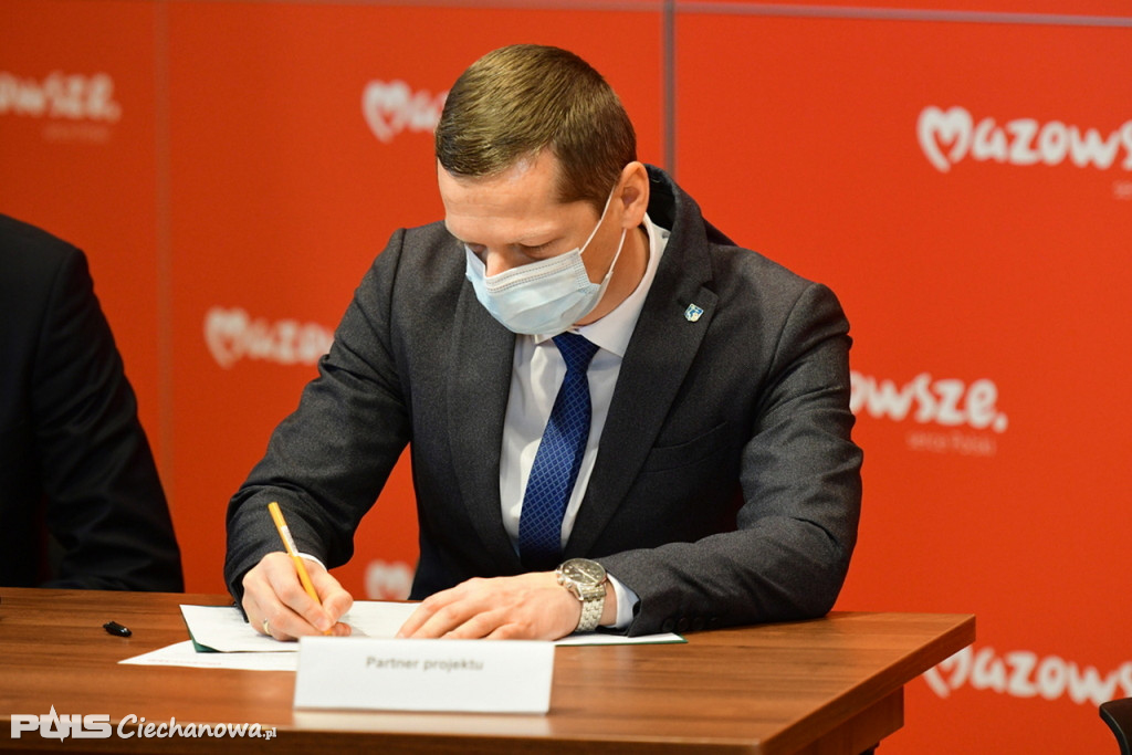 	Z Warszawy przez Zegrze do Przasnysza koleją? To możliwe! Umowa podpisana