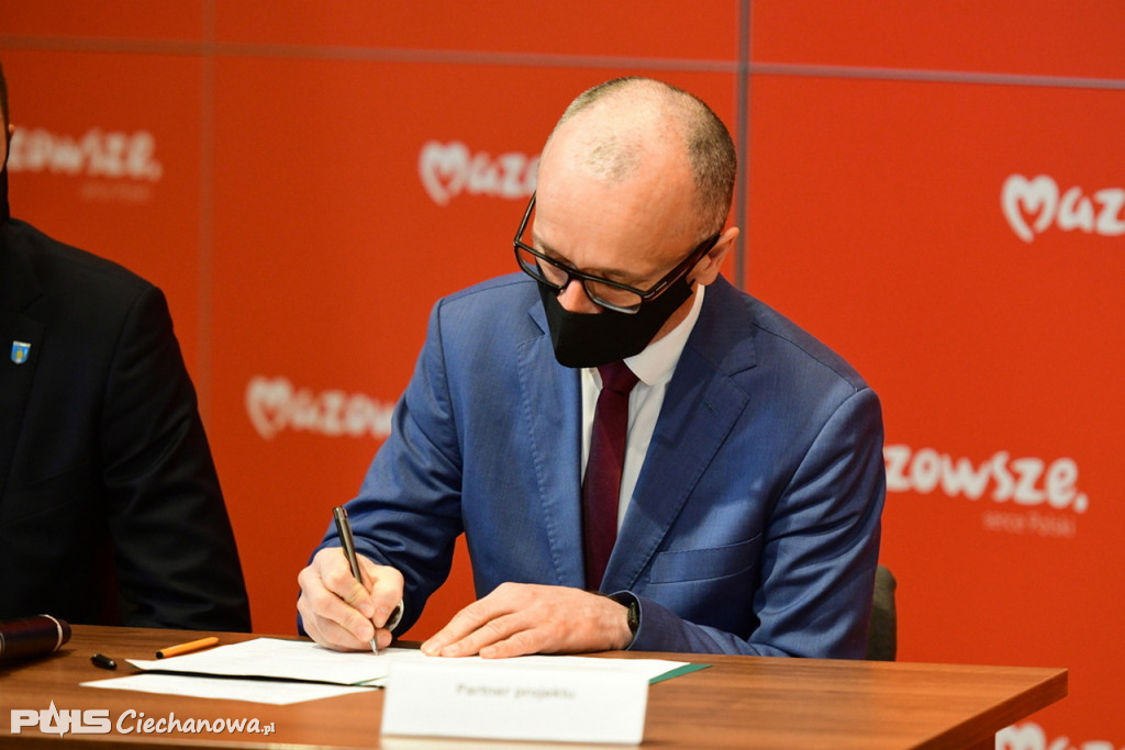 	Z Warszawy przez Zegrze do Przasnysza koleją? To możliwe! Umowa podpisana