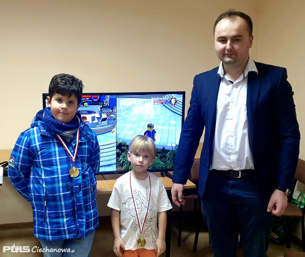 Grali w FIFĘ dla Antosia