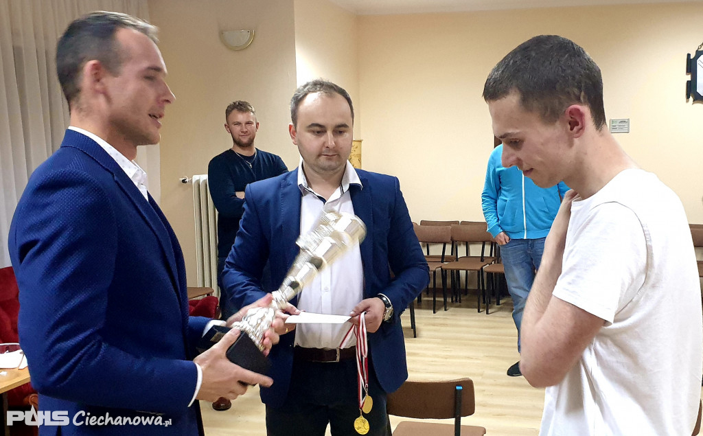 Grali w FIFĘ dla Antosia
