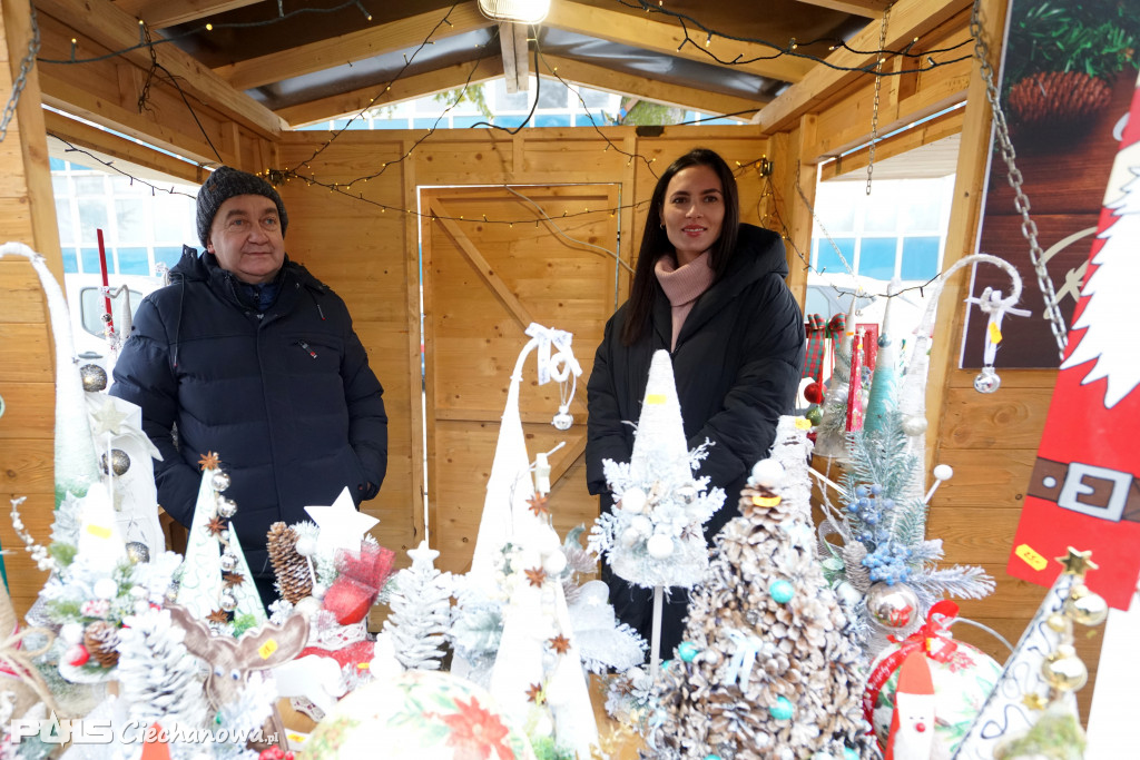 Przystanek Święta przy ciechanowskim starostwie