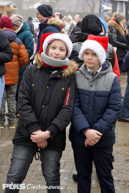 Przystanek Święta przy ciechanowskim starostwie