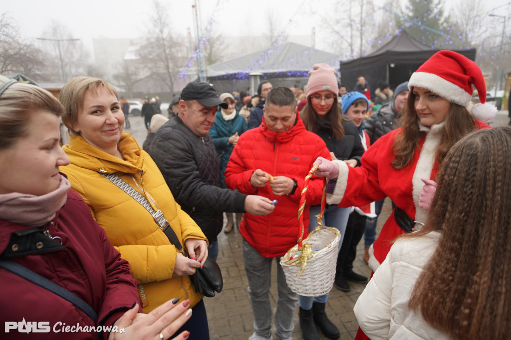 Przystanek Święta przy ciechanowskim starostwie