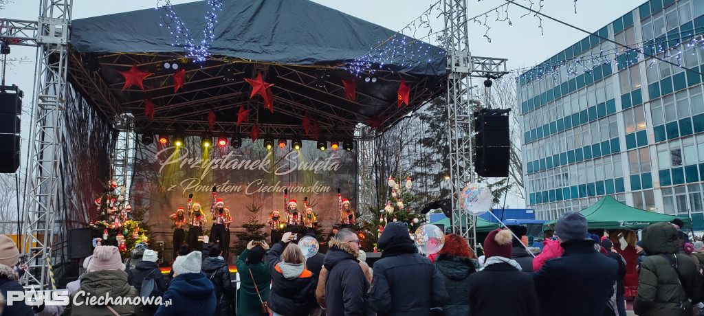 Przystanek Święta przy ciechanowskim starostwie
