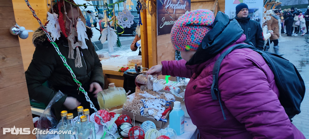 Przystanek Święta przy ciechanowskim starostwie
