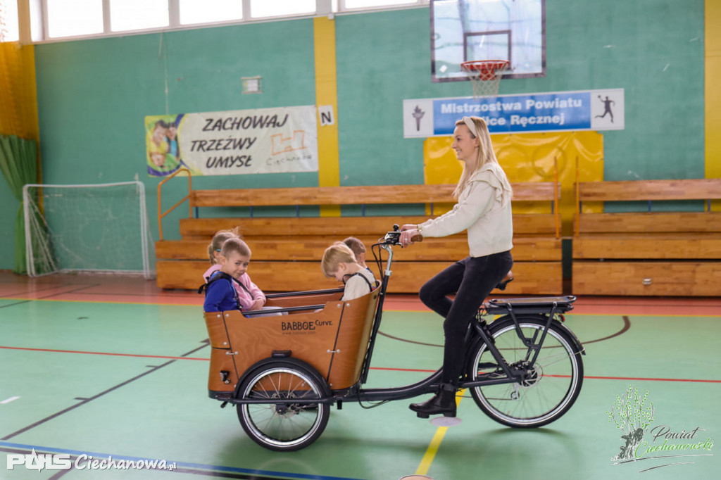 Rodzinny wypoczynek z aktywnością dzieci