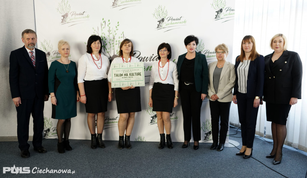 Starosta rozdała talony na zadania publiczne