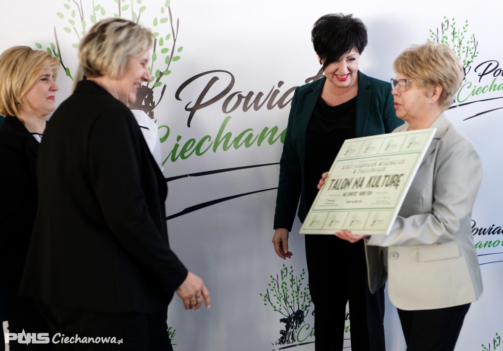 Starosta rozdała talony na zadania publiczne