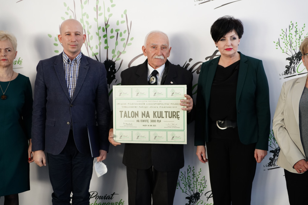 Starosta rozdała talony na zadania publiczne