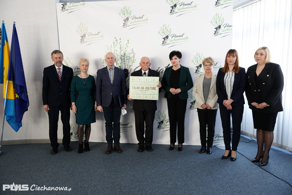 Starosta rozdała talony na zadania publiczne