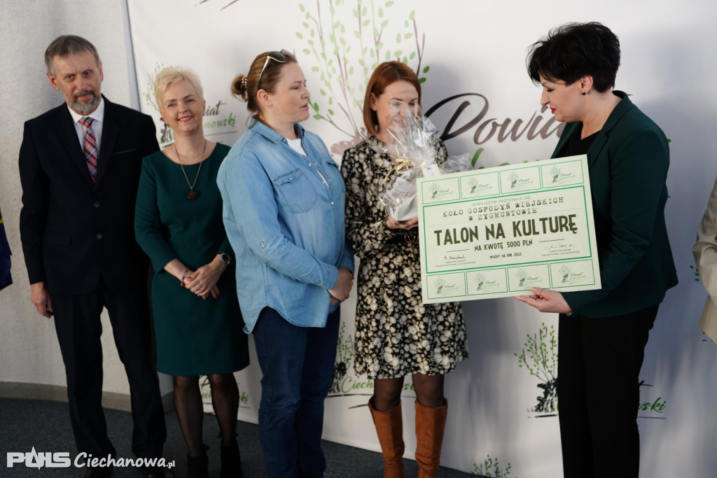 Starosta rozdała talony na zadania publiczne