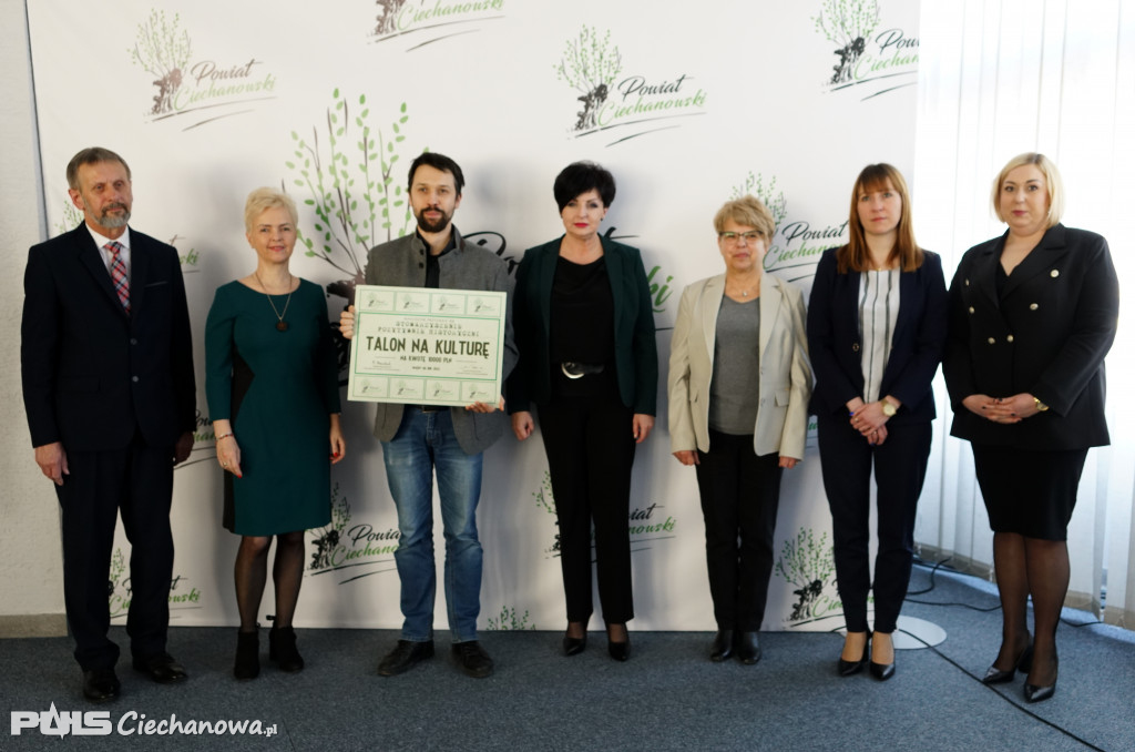Starosta rozdała talony na zadania publiczne