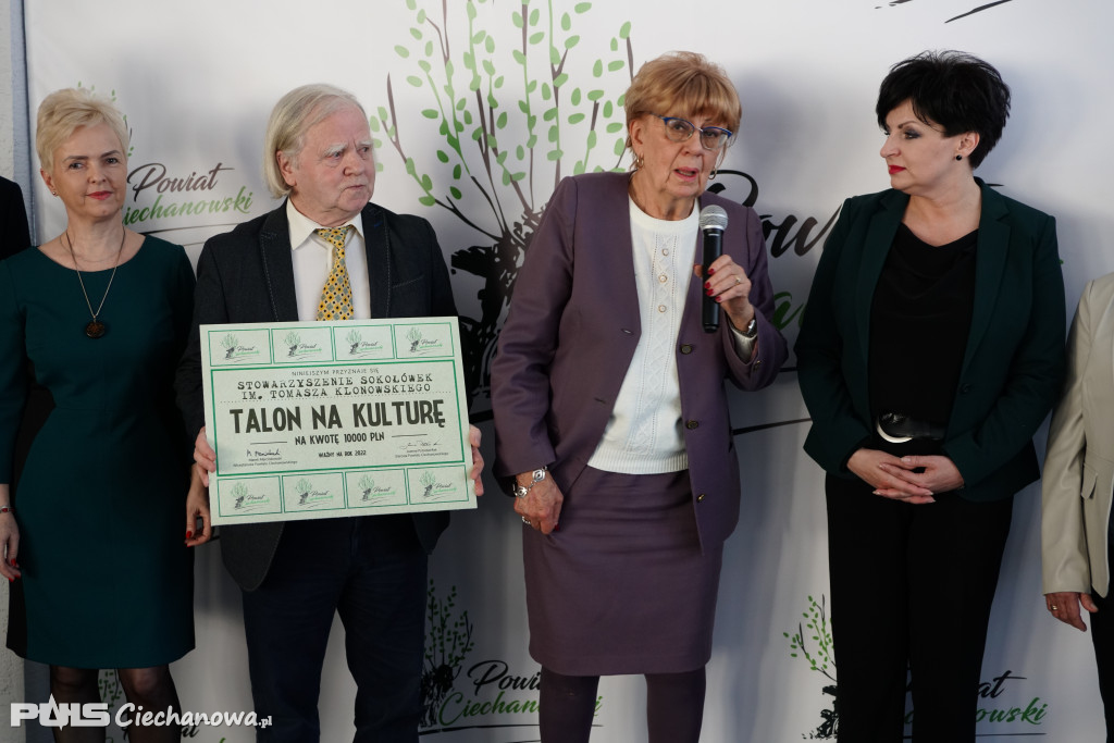 Starosta rozdała talony na zadania publiczne