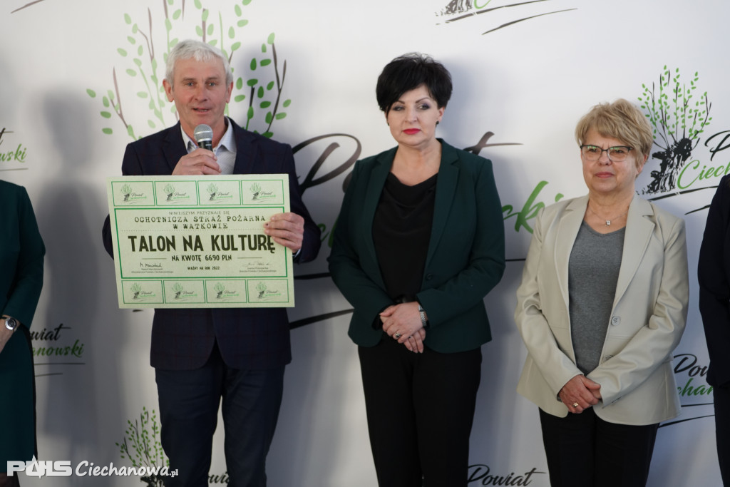 Starosta rozdała talony na zadania publiczne
