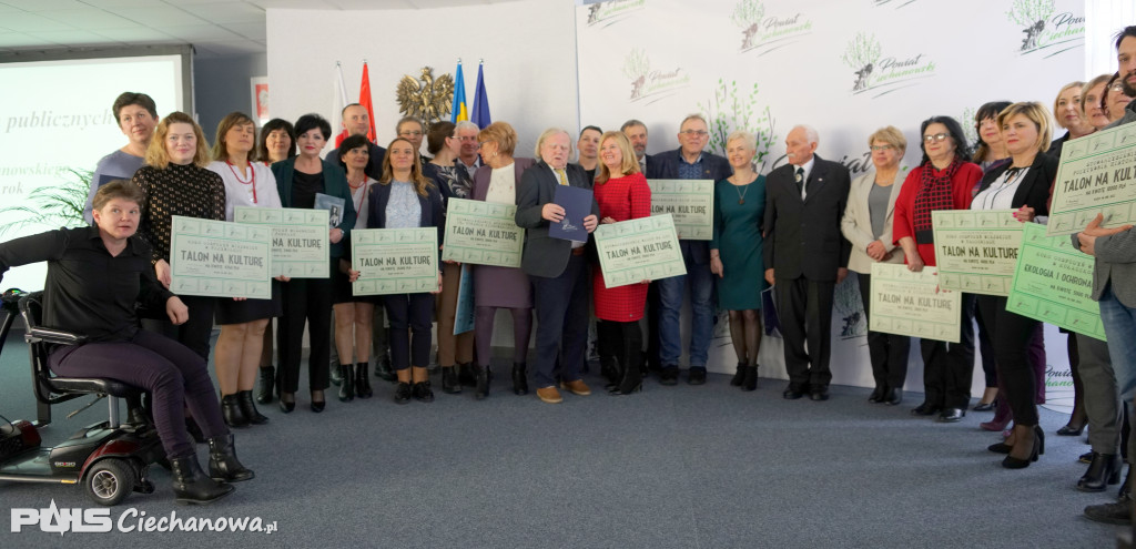 Starosta rozdała talony na zadania publiczne
