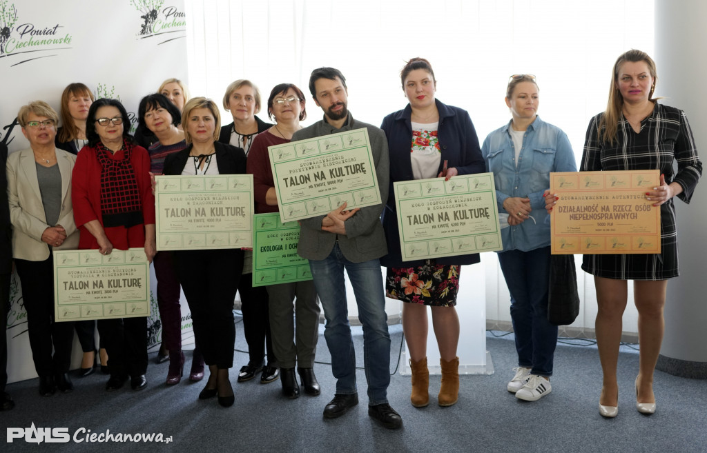 Starosta rozdała talony na zadania publiczne