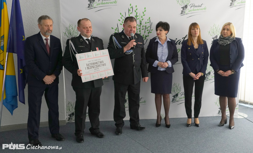 Starosta rozdała talony na zadania publiczne