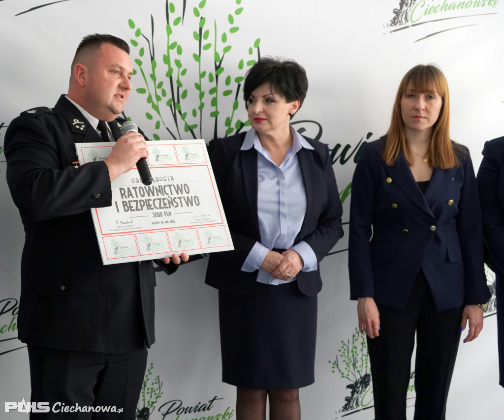 Starosta rozdała talony na zadania publiczne