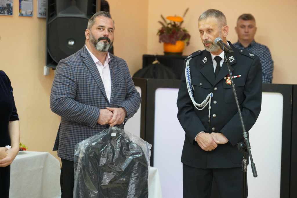 Spotkanie Klubu Seniora i strażaków OSP Ościsłowo