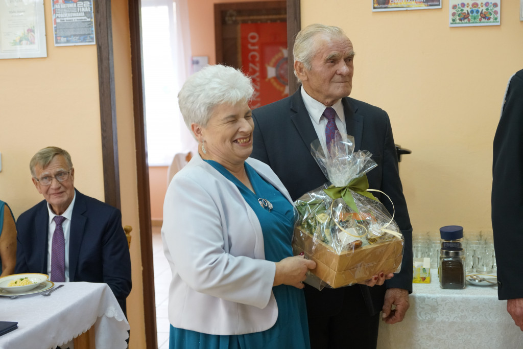 Spotkanie Klubu Seniora i strażaków OSP Ościsłowo