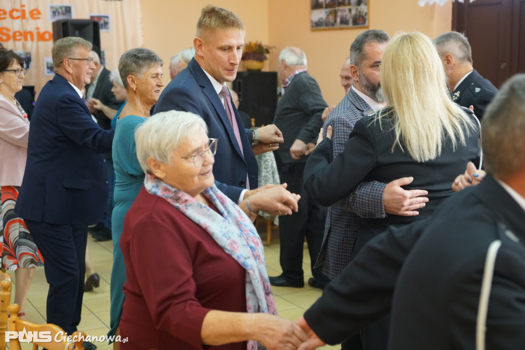 Spotkanie Klubu Seniora i strażaków OSP Ościsłowo