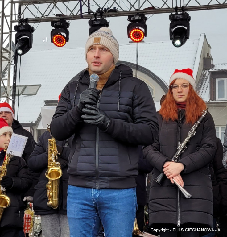 Świąteczny Jarmark przed Ratuszem