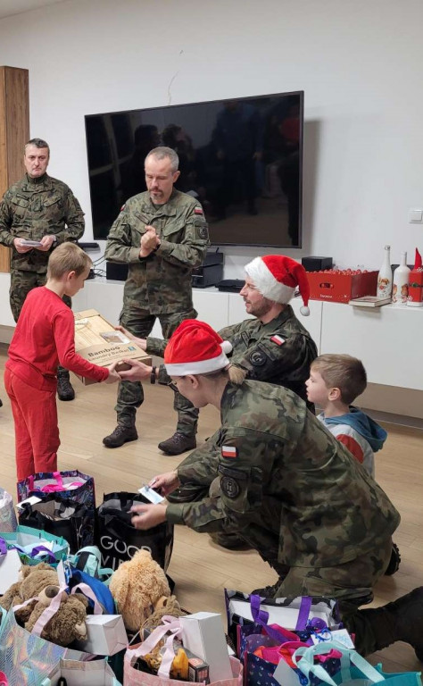 Moc prezentów od terytorialsów Mazowieckiej Piątki