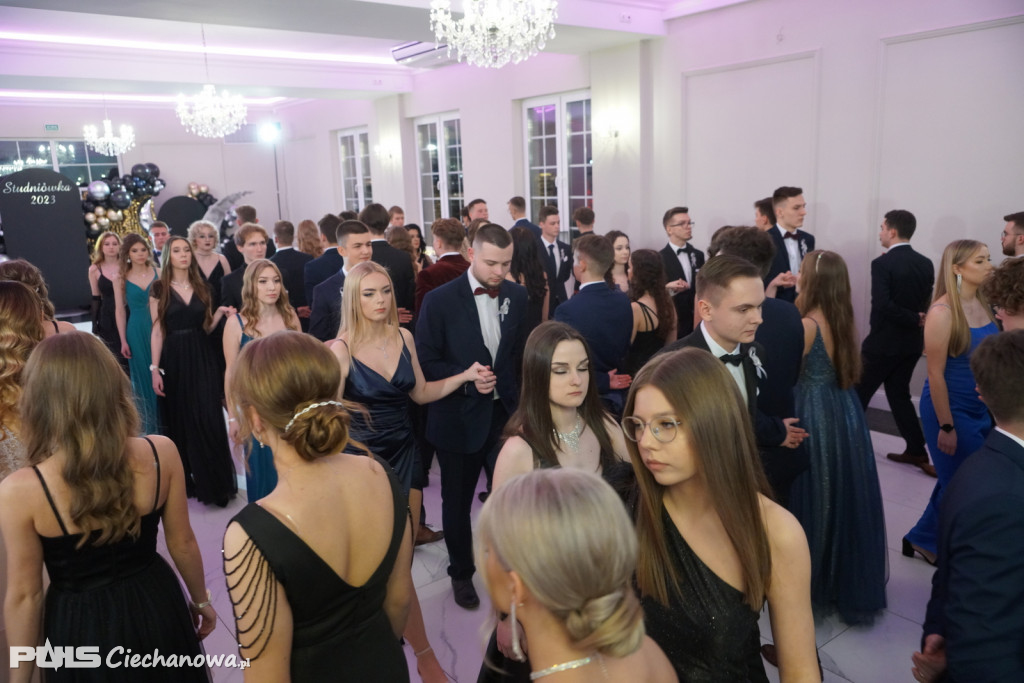 Studniówka 2023 w I liceum Ogólnokształcącym