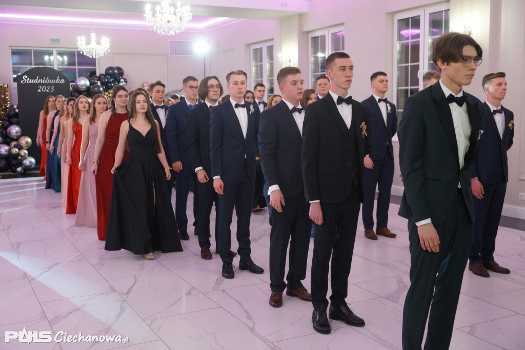 Studniówka 2023 w I liceum Ogólnokształcącym