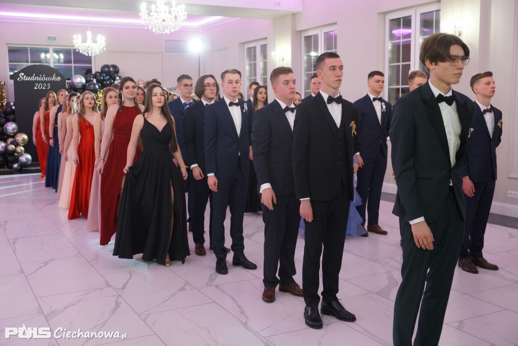 Studniówka 2023 w I liceum Ogólnokształcącym