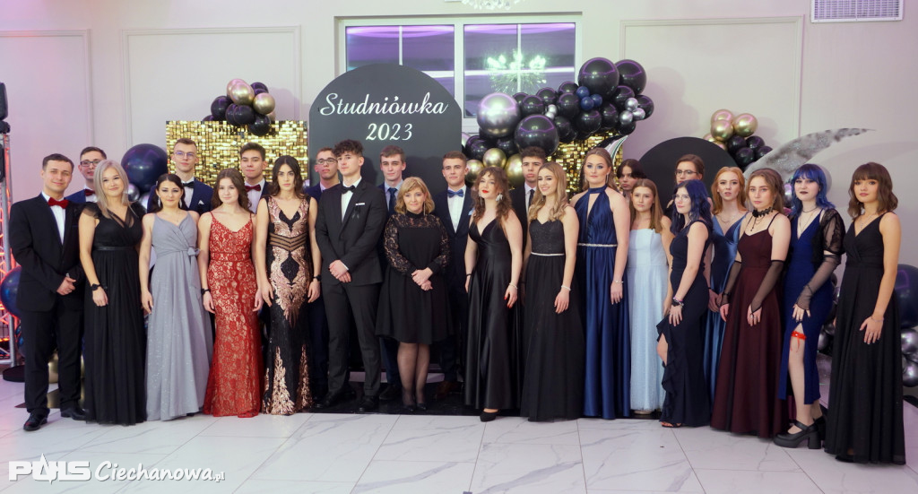 Studniówka 2023 w I liceum Ogólnokształcącym