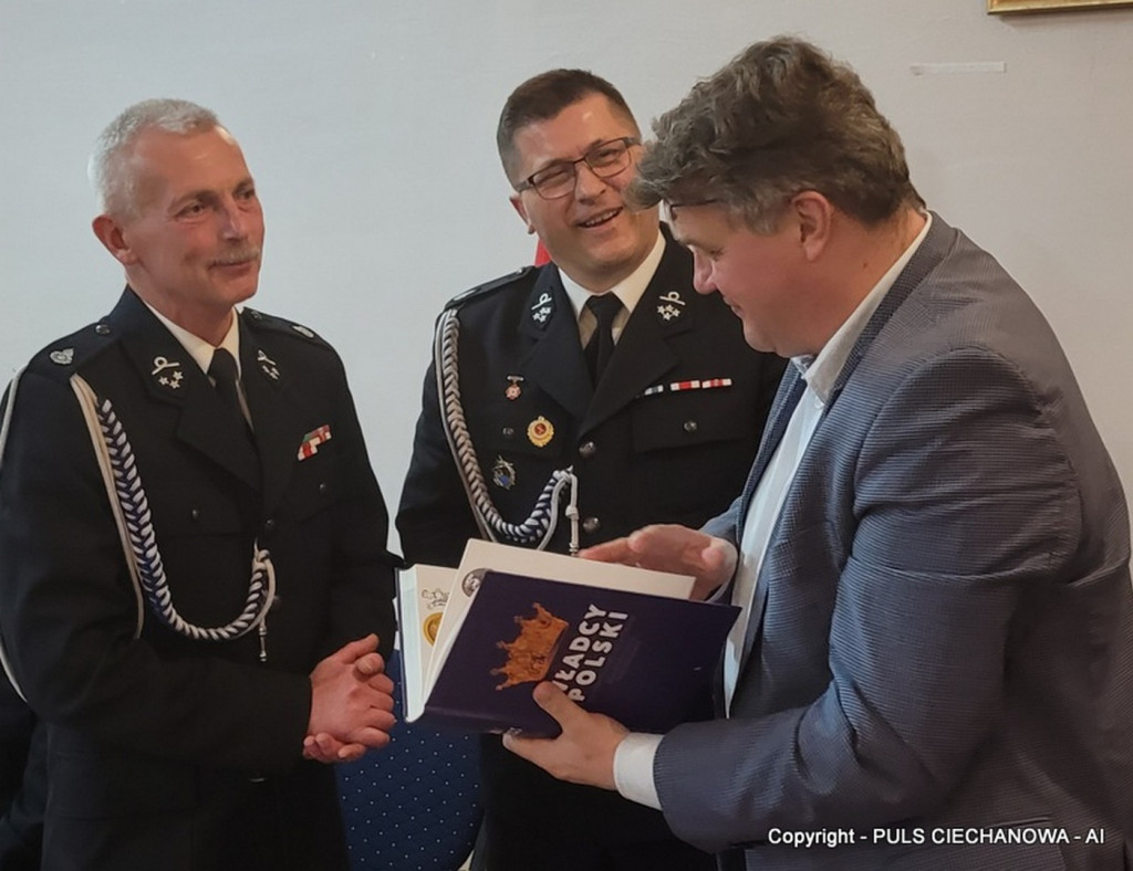 Minister Wąsik odwiedził strażaków
