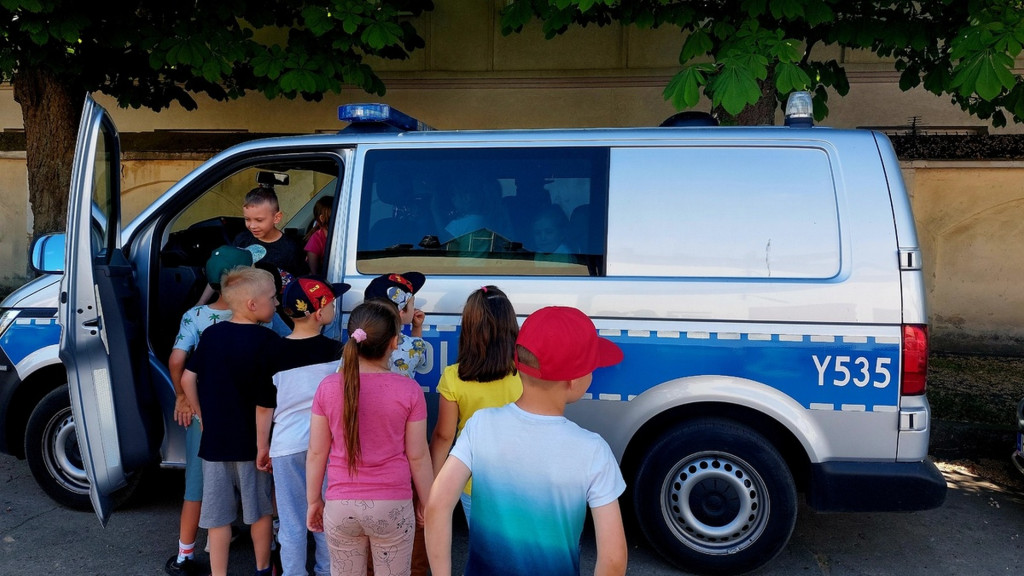 Przedszkolaki z wizytą w komendzie