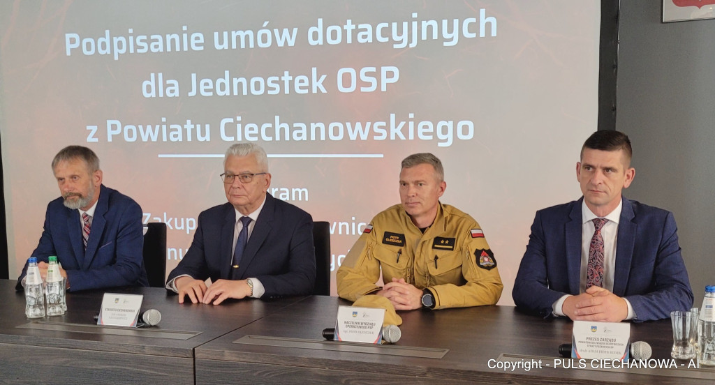 Podpisanie umów na dofinansowanie OSP