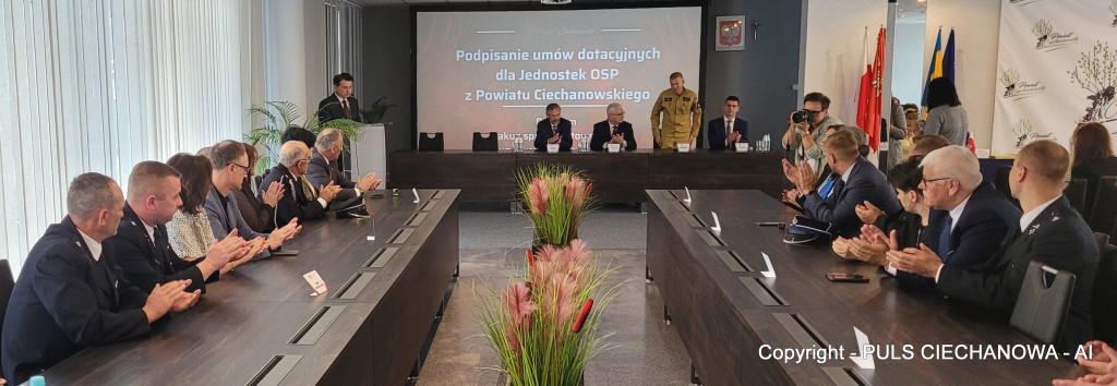 Podpisanie umów na dofinansowanie OSP