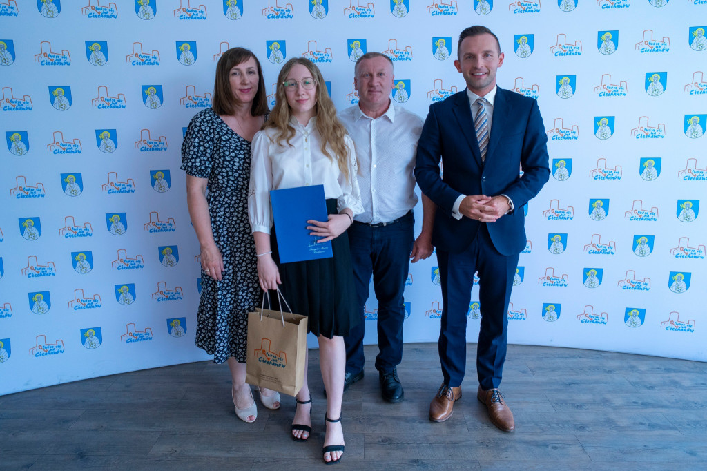 Prezydent nagrodził najlepszych uczniów