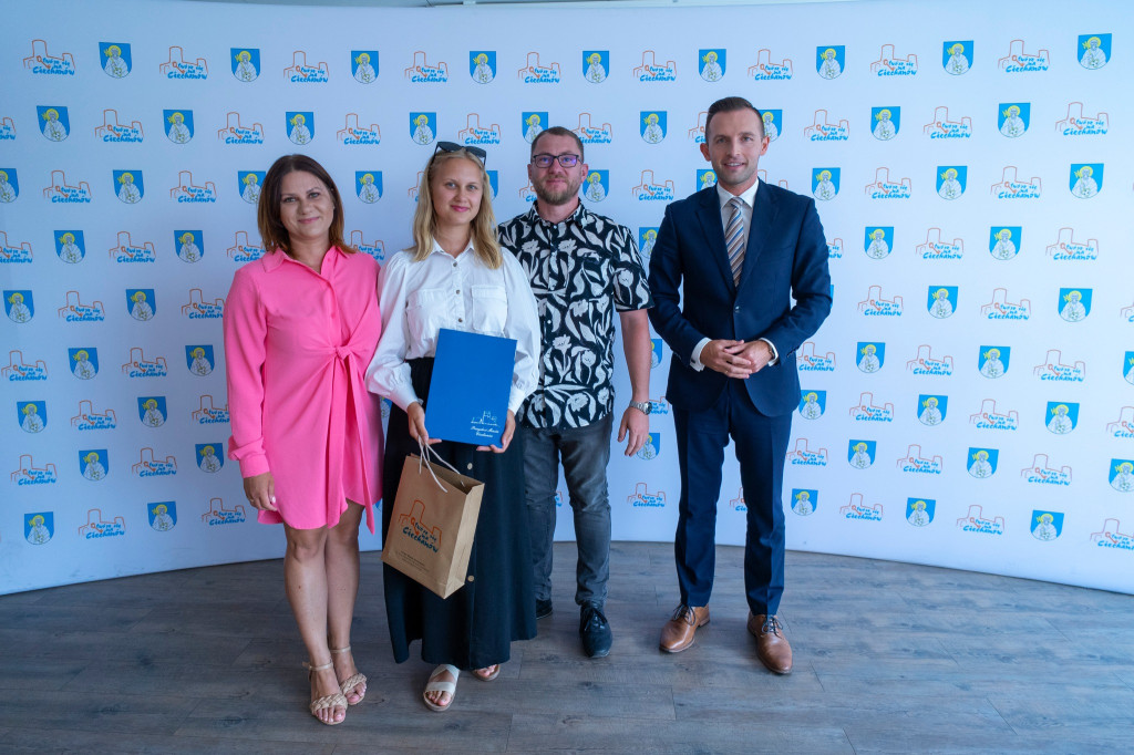 Prezydent nagrodził najlepszych uczniów