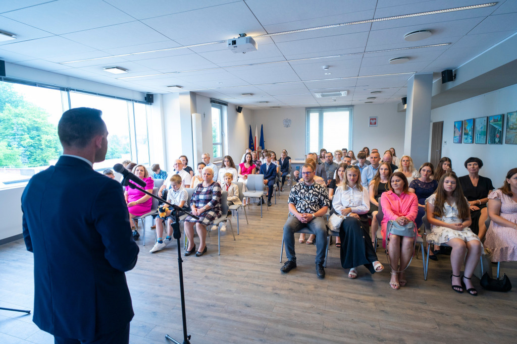 Prezydent nagrodził najlepszych uczniów