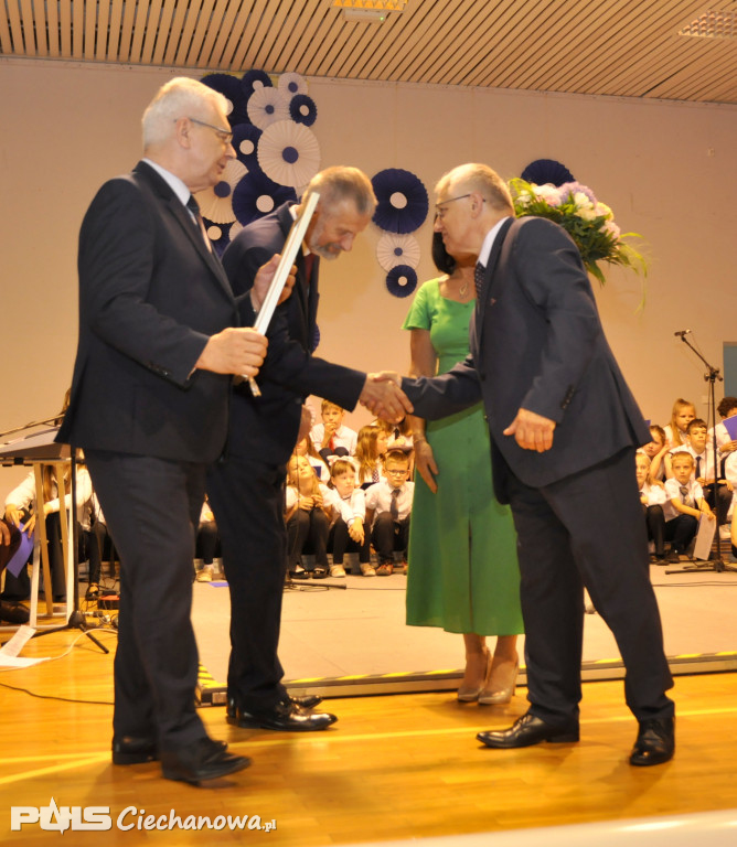 Sztandar na koniec roku w TWP