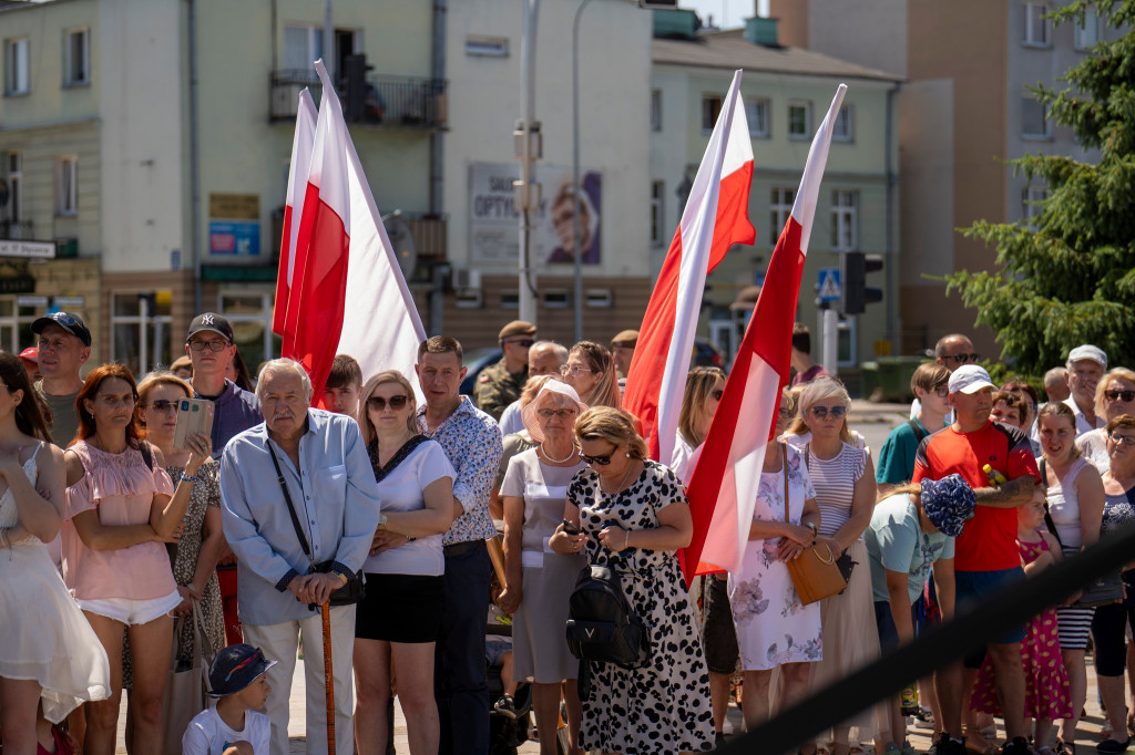 Wojskowa przysięga przed ratuszem