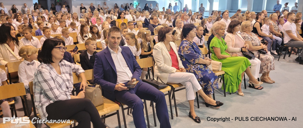 Uroczysta inauguracja w SP TWP w Ciechanowie