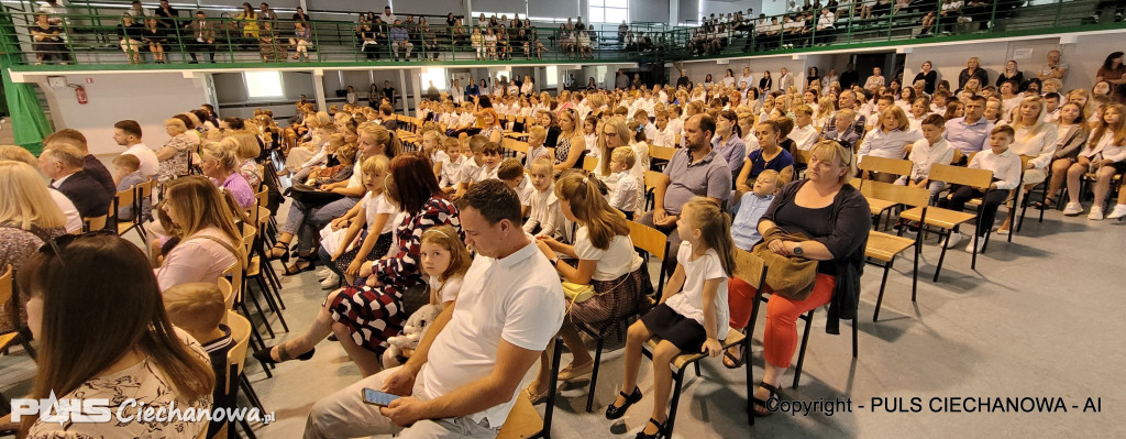 Uroczysta inauguracja w SP TWP w Ciechanowie
