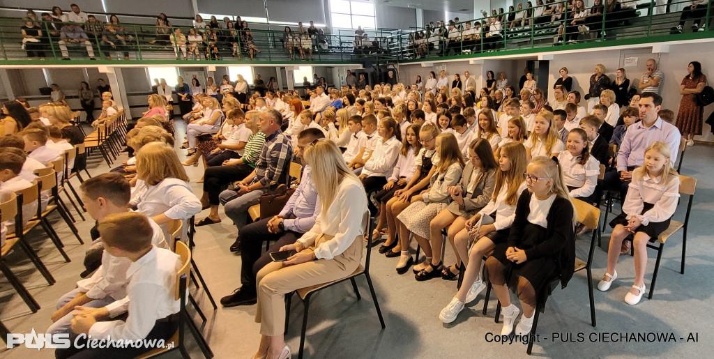 Uroczysta inauguracja w SP TWP w Ciechanowie