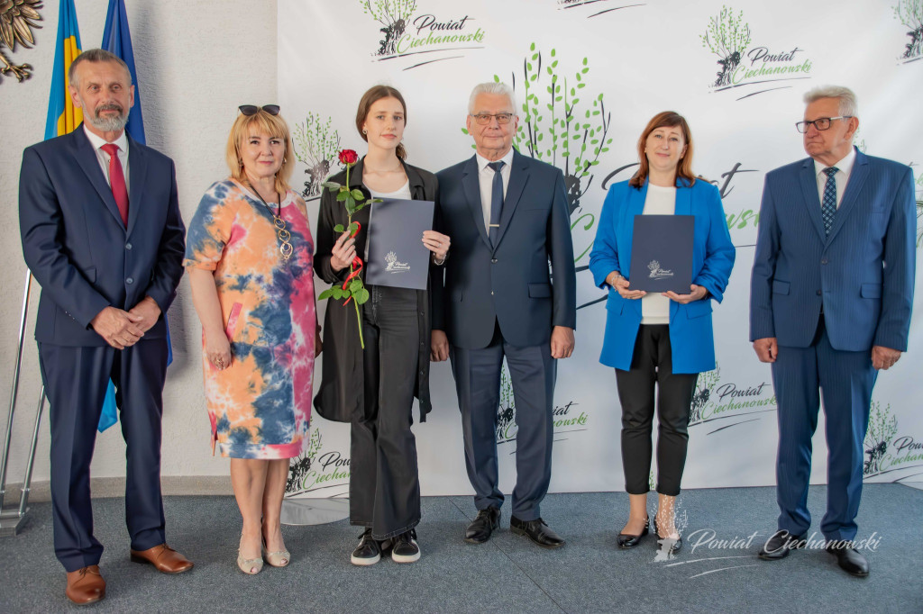 Wręczono Stypendia Starosty Ciechanowskiego