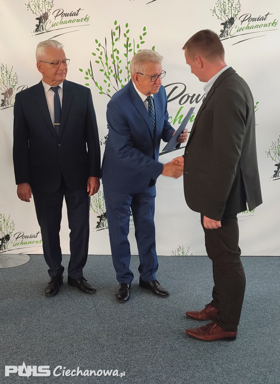 Rozdanie stypendiów dla uczniów