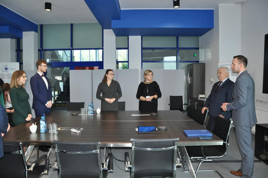 Prezydent nagrodził najlepszych studentów
