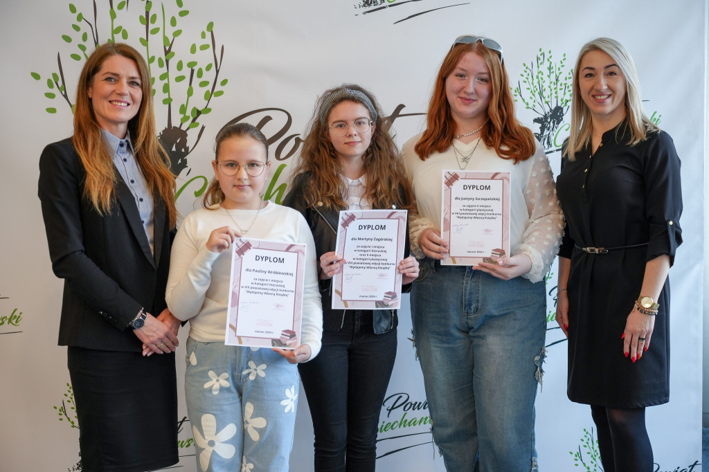 Laureaci konkursu „Wydajemy Własną Książkę”