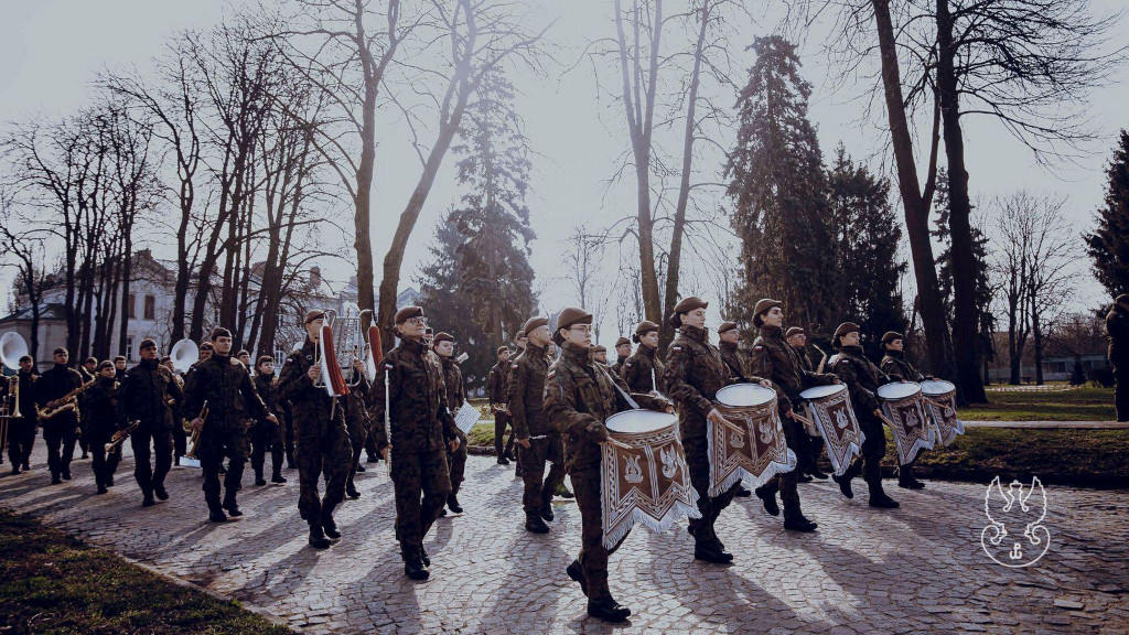 Uroczysta przysięga przed ratuszem